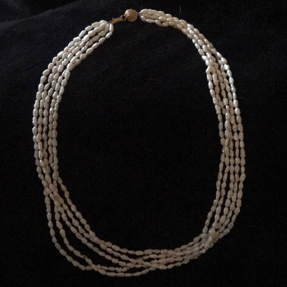 Freshwater pearl necklace